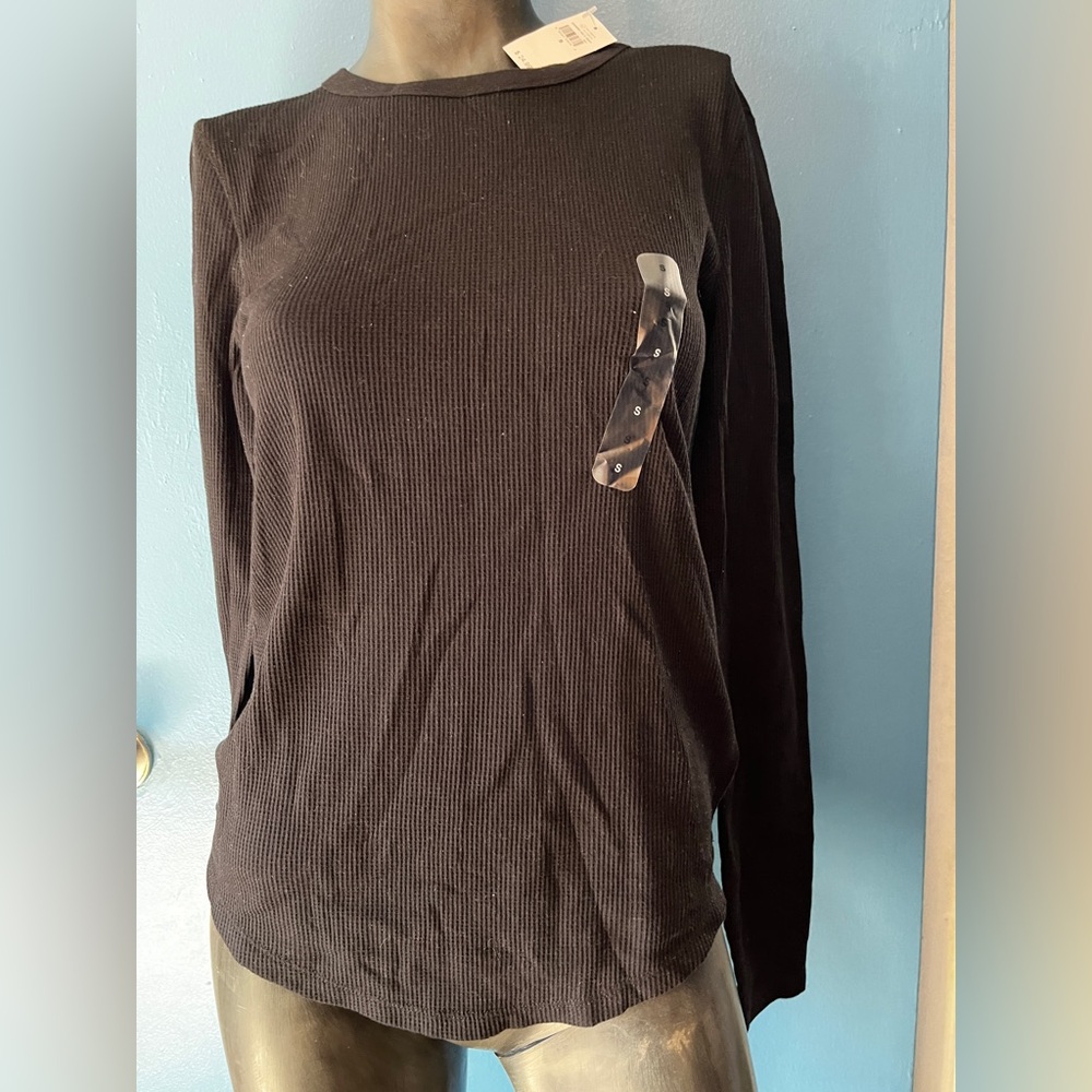 GAP Classic Black Knit Top